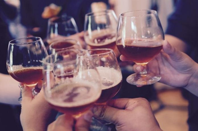 ▲喝酒除了要適量外，飲酒前後也有許多注意事項。（示意圖／pixabay）