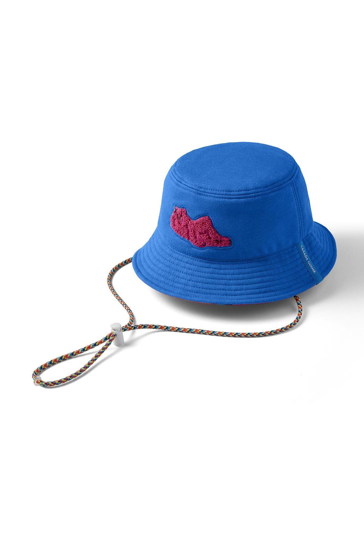 鈷藍色漁夫帽。NT$7,000（CANADA GOOSE提供）