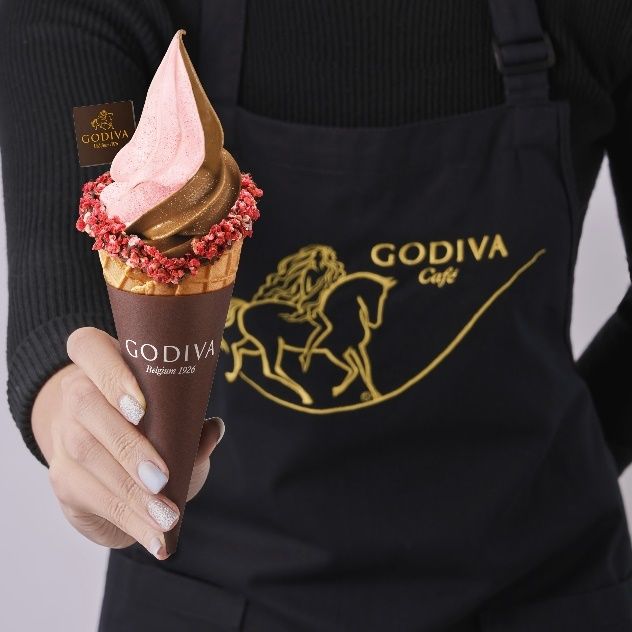 ▲GODIVA草莓巧克力霜淇淋 / 草莓霜淇淋，各為220元。（圖／GODIVA提供）