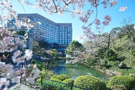 ▲「東京椿山莊大酒店」是前日本總理山縣有朋的宅邸，建造至今已有140年以上的歷史。（圖／Booking.com提供）