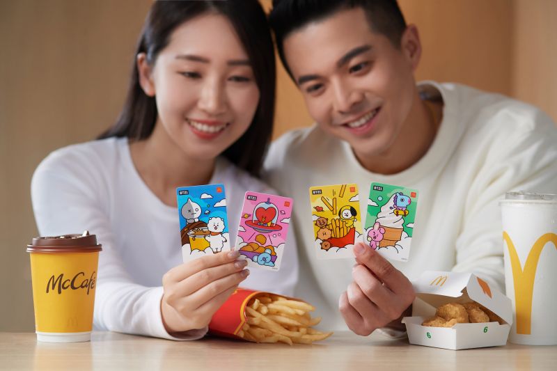 ▲台灣麥當勞攜手LINE FRIENDS全球著名卡通IP「BT21」，於3/15(二)開賣全新「BT21甜心卡」。（圖／台灣麥當勞提供）