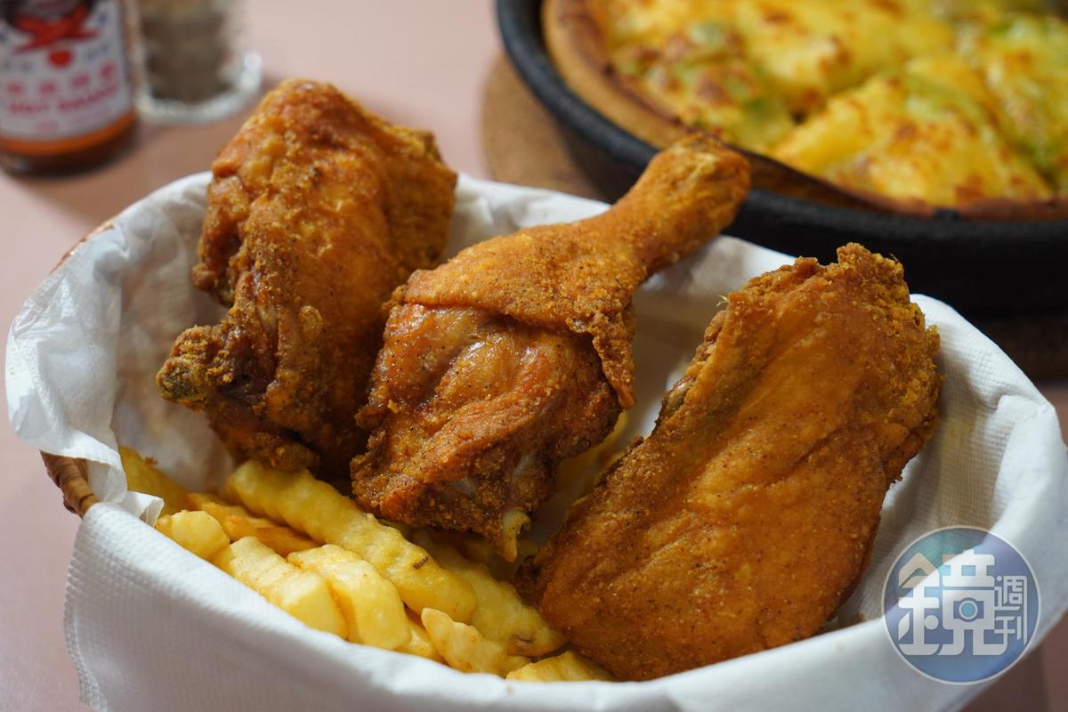 「蘇阿姨比薩屋」的「東貝拉炸雞」隨機出餐不同部位，包含翅、胸、棒棒腿和腿排。（190元／份、3塊）