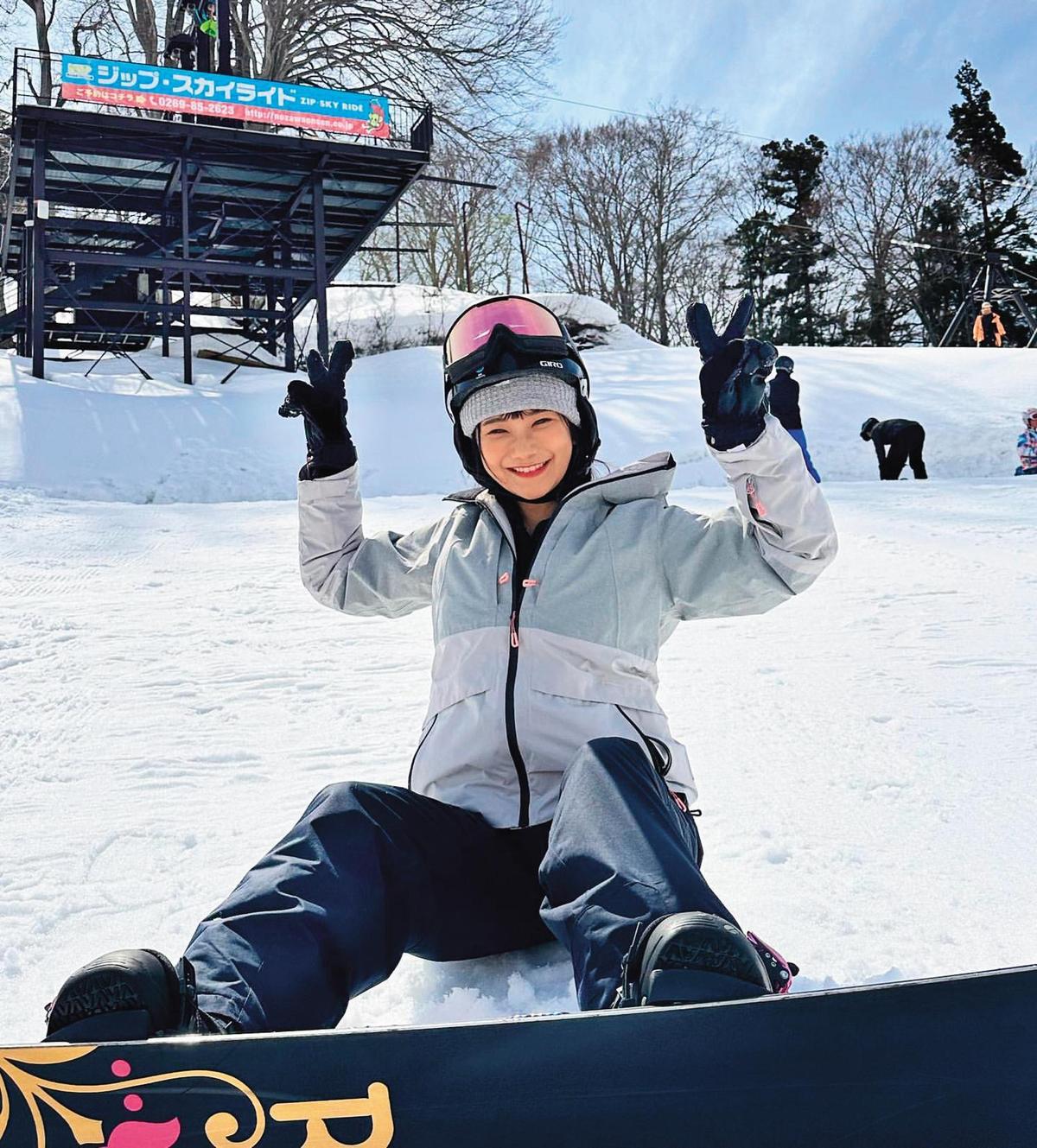 愛莉莎莎三月到日本滑雪，和緋聞男友呂杰陽互po同場滑雪照放閃。（翻攝自愛莉莎莎IG）
