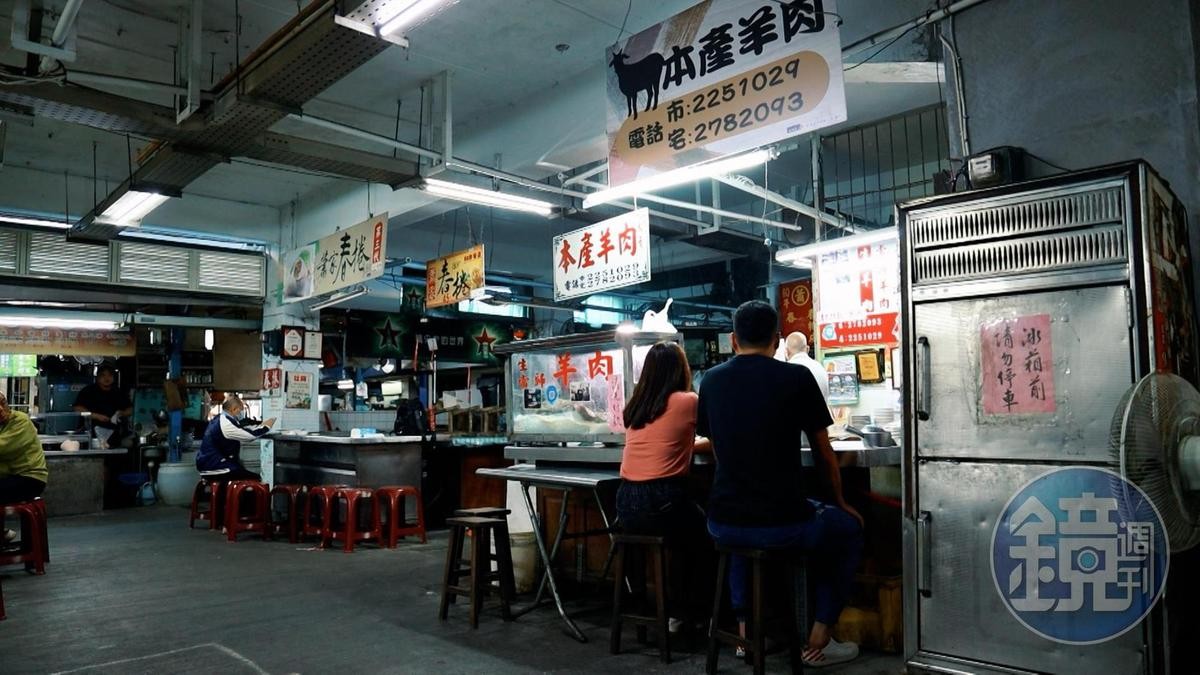 開業超過70年的「本產羊肉」，是用台灣溫體羊烹煮料理。