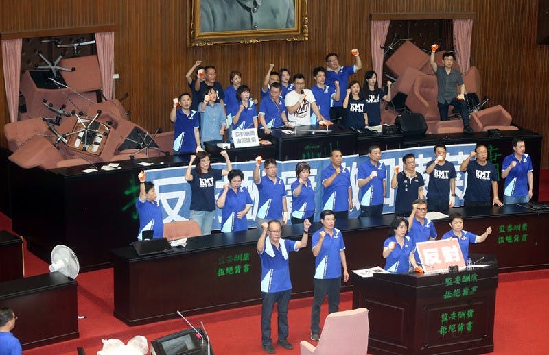 國民黨占立院議場  可能超過3天3夜