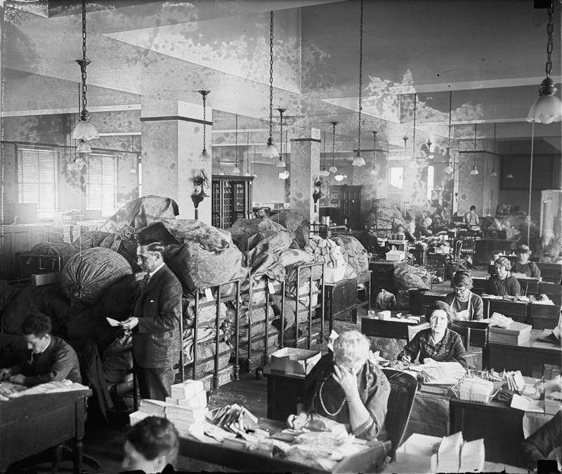 1926年的死信辦公室。Photo Credit：Library of Congress 