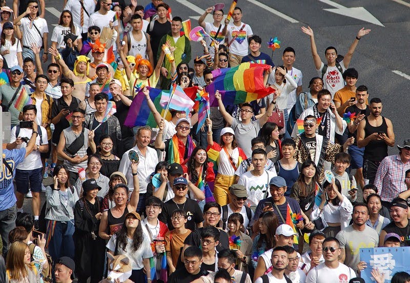 台灣同志遊行登場　民眾熱情參與