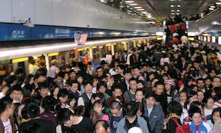 800px-Taipei_MRT_Crowds