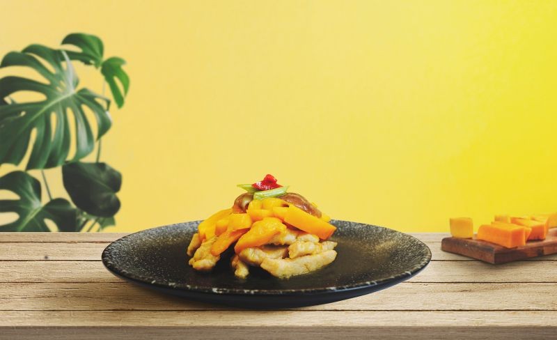 ▲台北凱撒大飯店王朝餐廳6月開始推出多道新菜，以芒果入菜。（圖／台北凱撒提供）