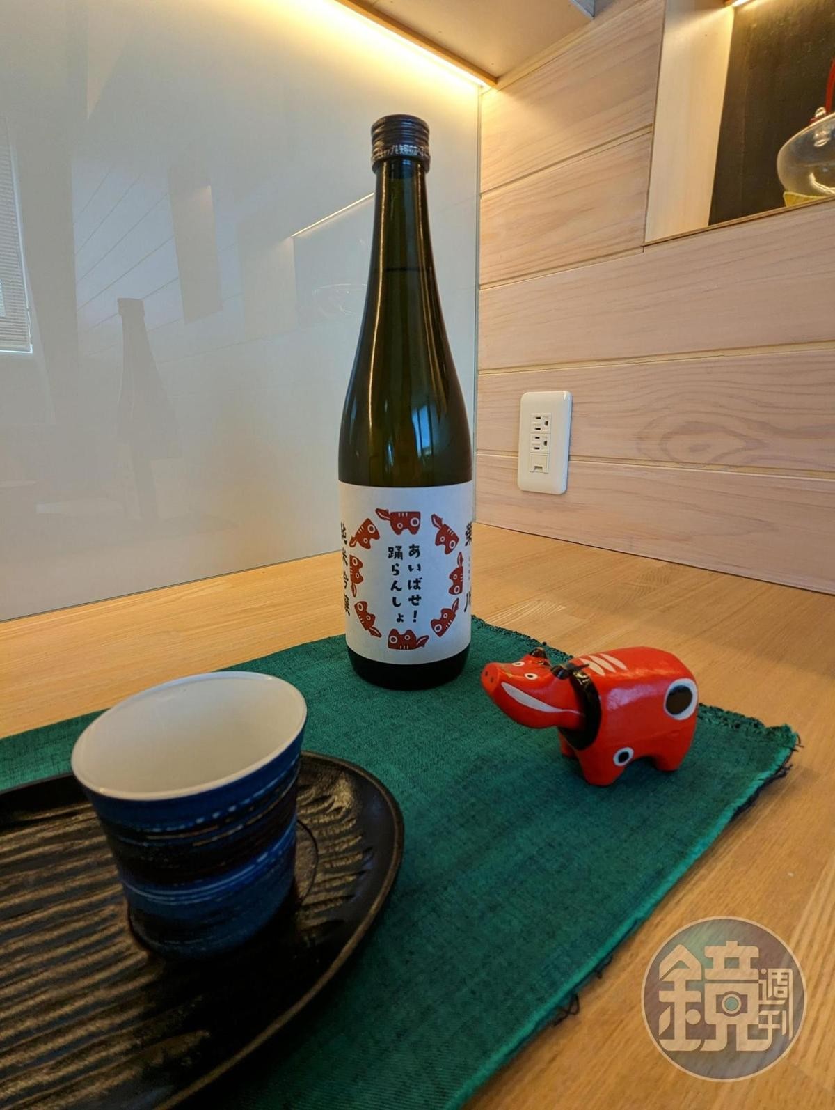 房內提供當地生產的日本酒。