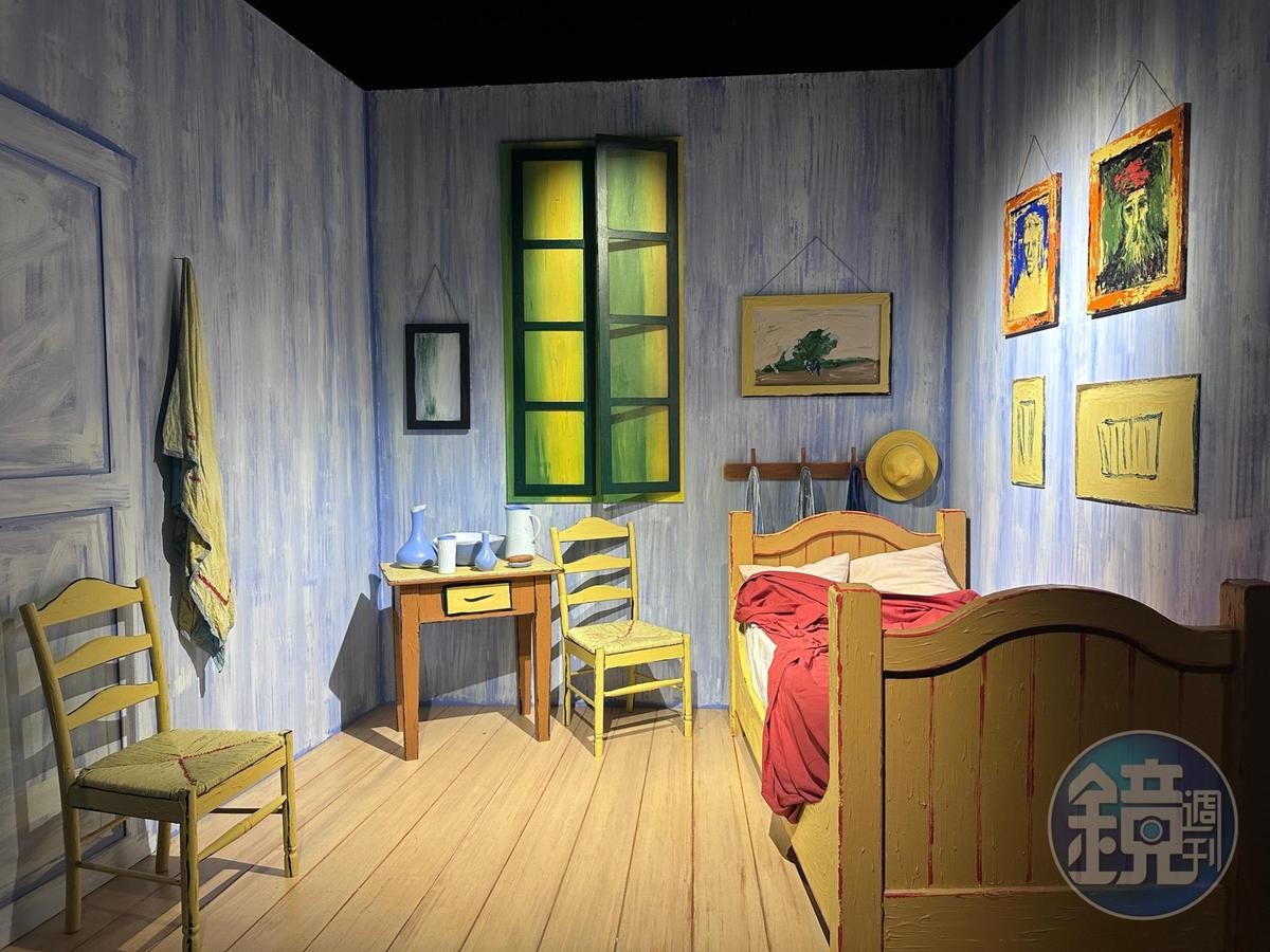 完整名畫場景，遊客可親身走進《在亞爾的臥室》中。