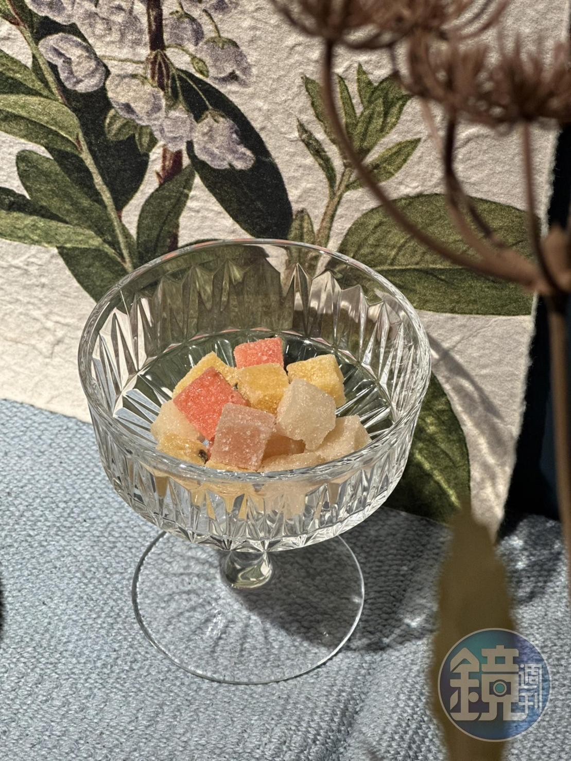 四種口味的「法式水果軟糖」是深法在喜餅、禮盒中才會出現的品項。