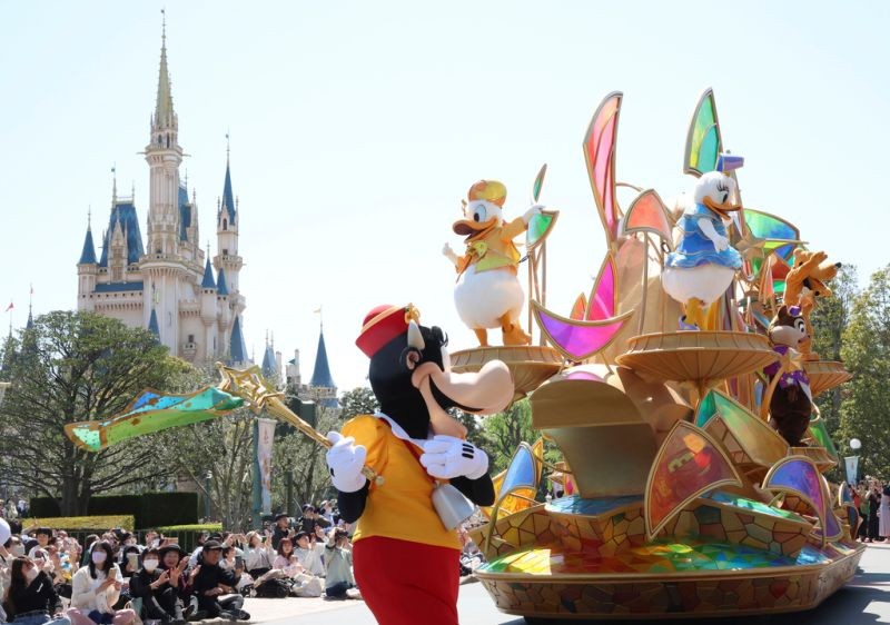 ▲東京的迪士尼日前宣布，自今年10月1日起，迪士尼樂園和海洋樂園的一日券門票價格都將調漲。（圖／美聯社／達志影像）