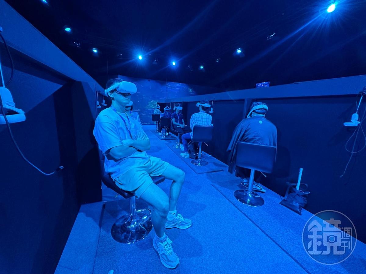 參觀者可戴上VR眼鏡，窺探藝術家的日常與名畫背後的創作靈感。