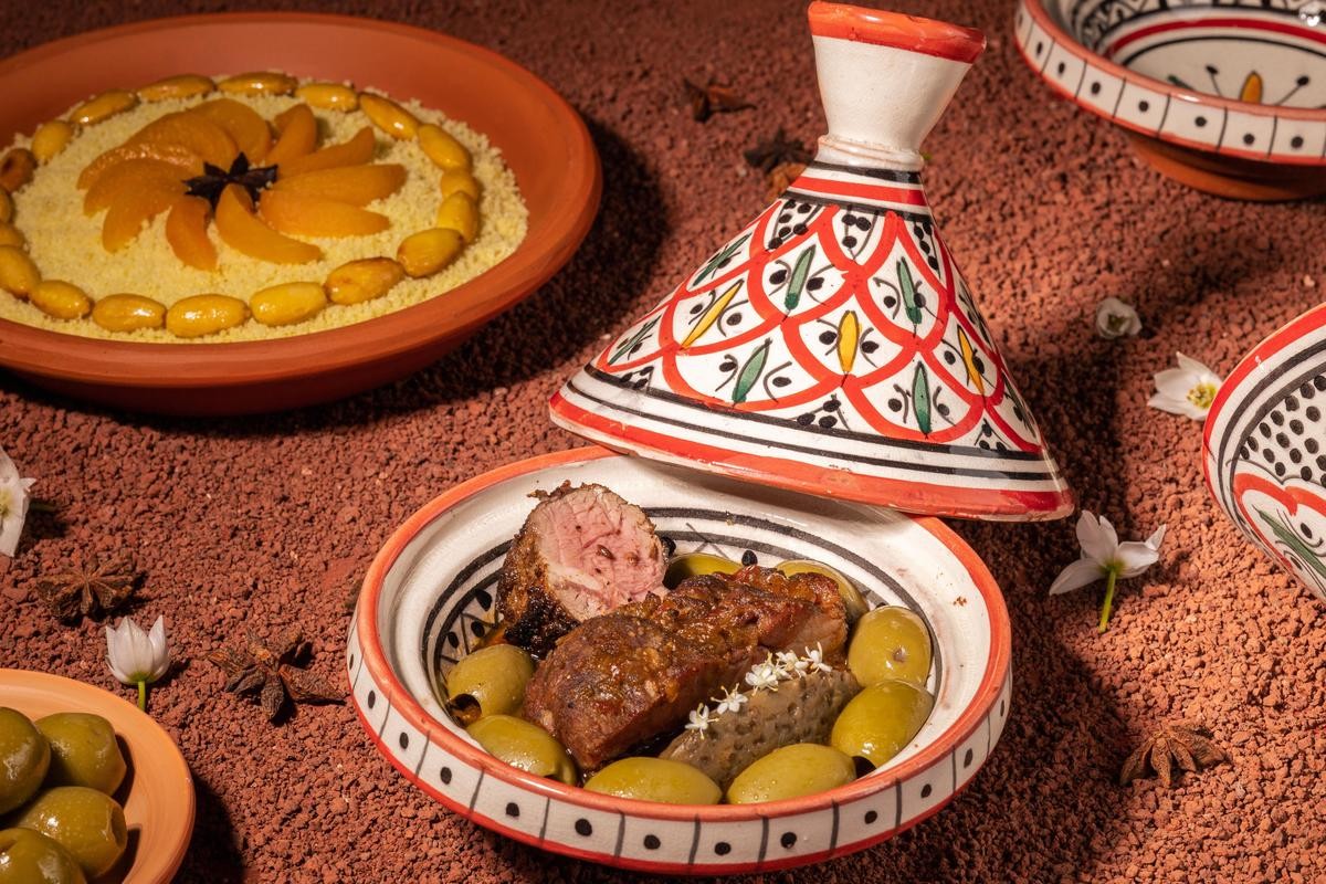 做工異常繁複的「羊肉塔吉鍋」，是沙漠民族智慧的結晶。（金普頓大安酒店提供