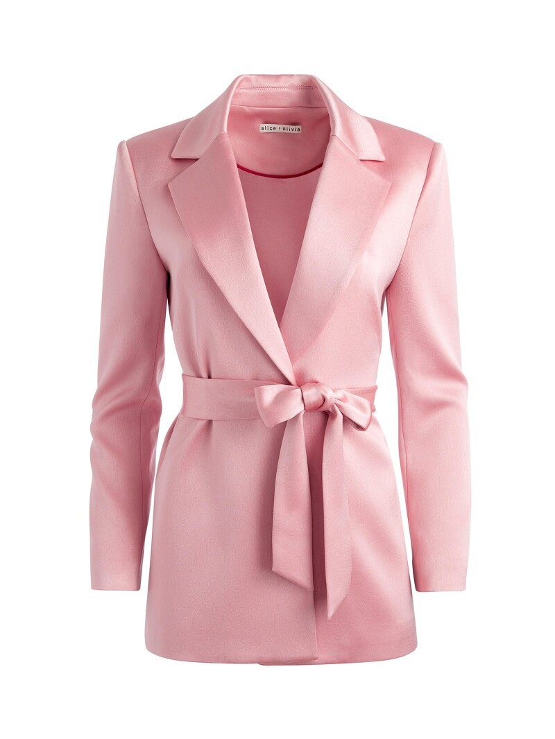 alice + olivia KARLEY 玫瑰粉西裝外套，NT22,900。