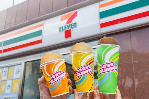 7-ELEVEN獨家人氣飲品「思樂冰」即日起於全台門市陸續搶先販售，共有3種容量規格.jpg