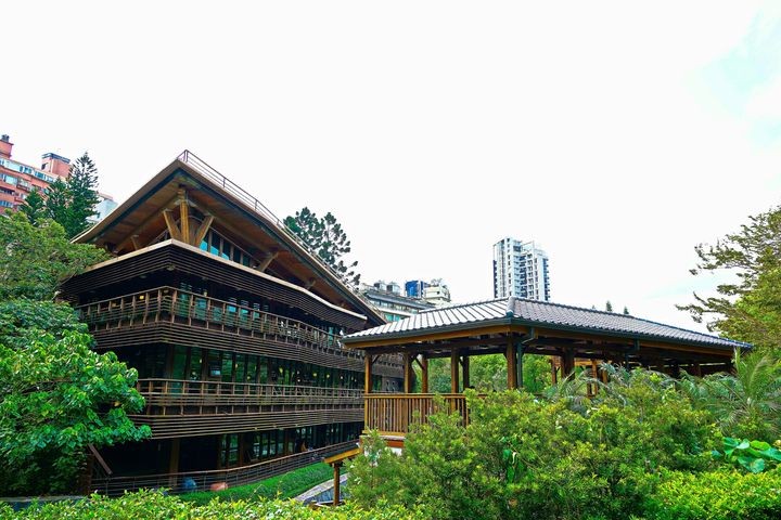 ▲臺北市立圖書館北投分館是全臺首座且名列世界級的綠建築圖書館。　圖：臺北市政府觀光傳播局／提供