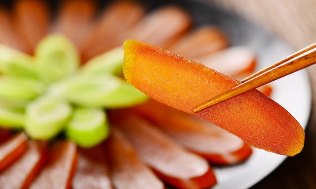 大人才懂的美味：除了高粱配白蘿蔔片，你真的認識冬日必吃的「烏魚子」嗎？