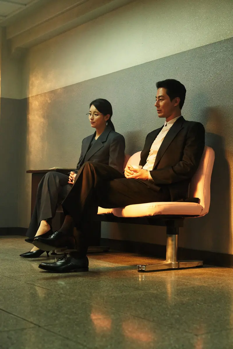 ▲趙寅成（右）跟韓孝周在《Moving異能》中飾演一對超能力夫妻，角色深受大眾喜愛，網友紛紛希望他們能假戲真做。（圖／Disney+）