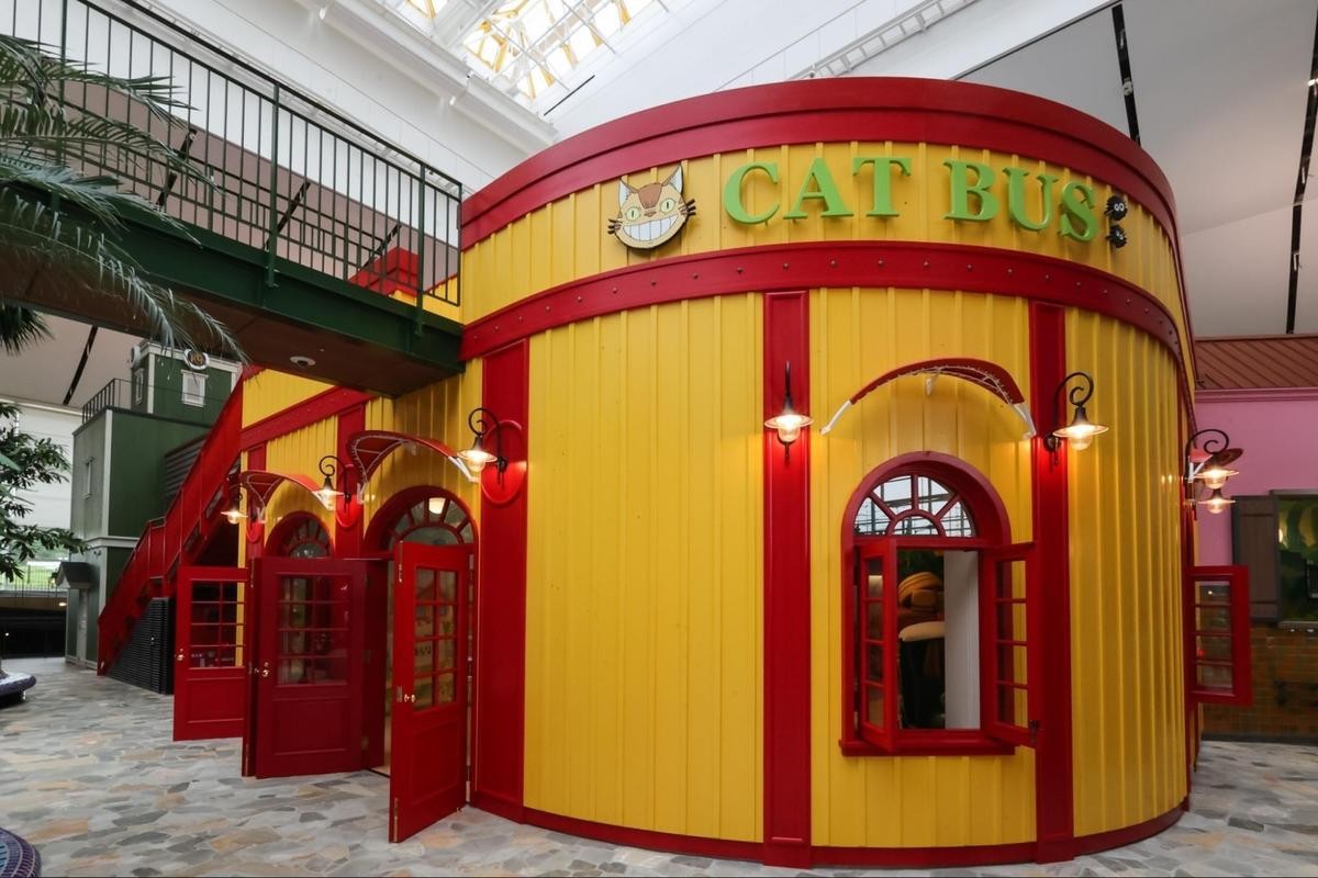 吉卜力大倉庫內的「龍貓巴士的房間」是提供給親子使用的遊樂空間。（甲上娛樂提供）