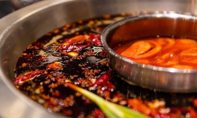 同樣是四川麻辣鍋，成都和重慶的有什麼差別？