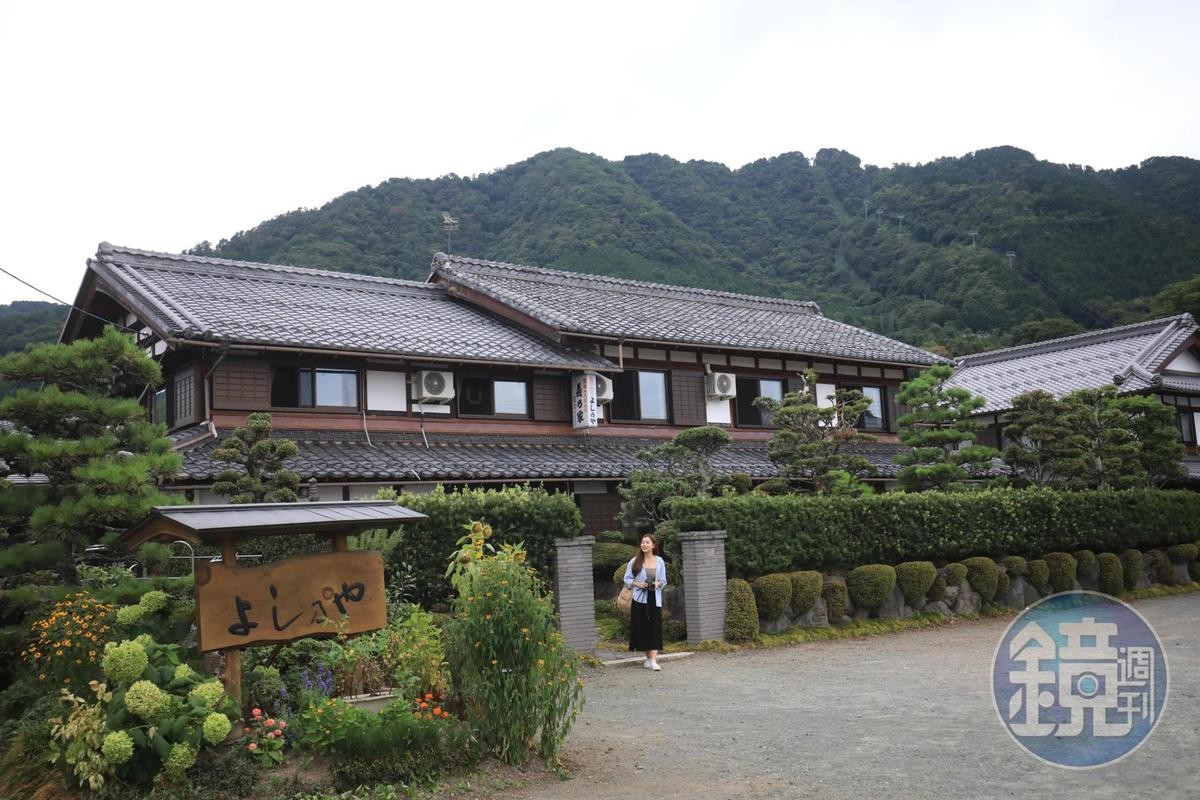每間民宿都有各自風格與特色，也能直接向民宿預約滑雪、琵琶湖SUP等額外遊程。