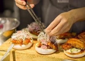 香港超過200家餐廳參與「品味全城」，提供7折優惠的專屬菜單。（香港旅遊發展局提供）