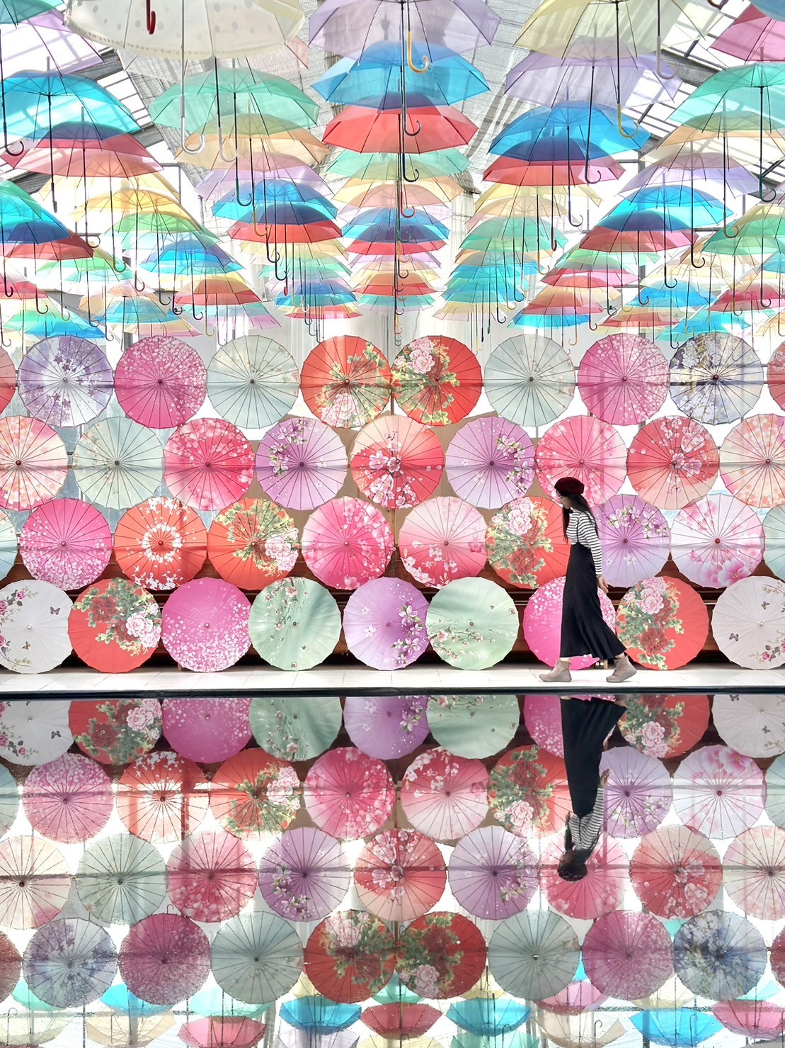 「Umbrella Sky」是海內外遊客都相當喜愛的景點，也是社群網站上熱門的打卡藝術裝置。