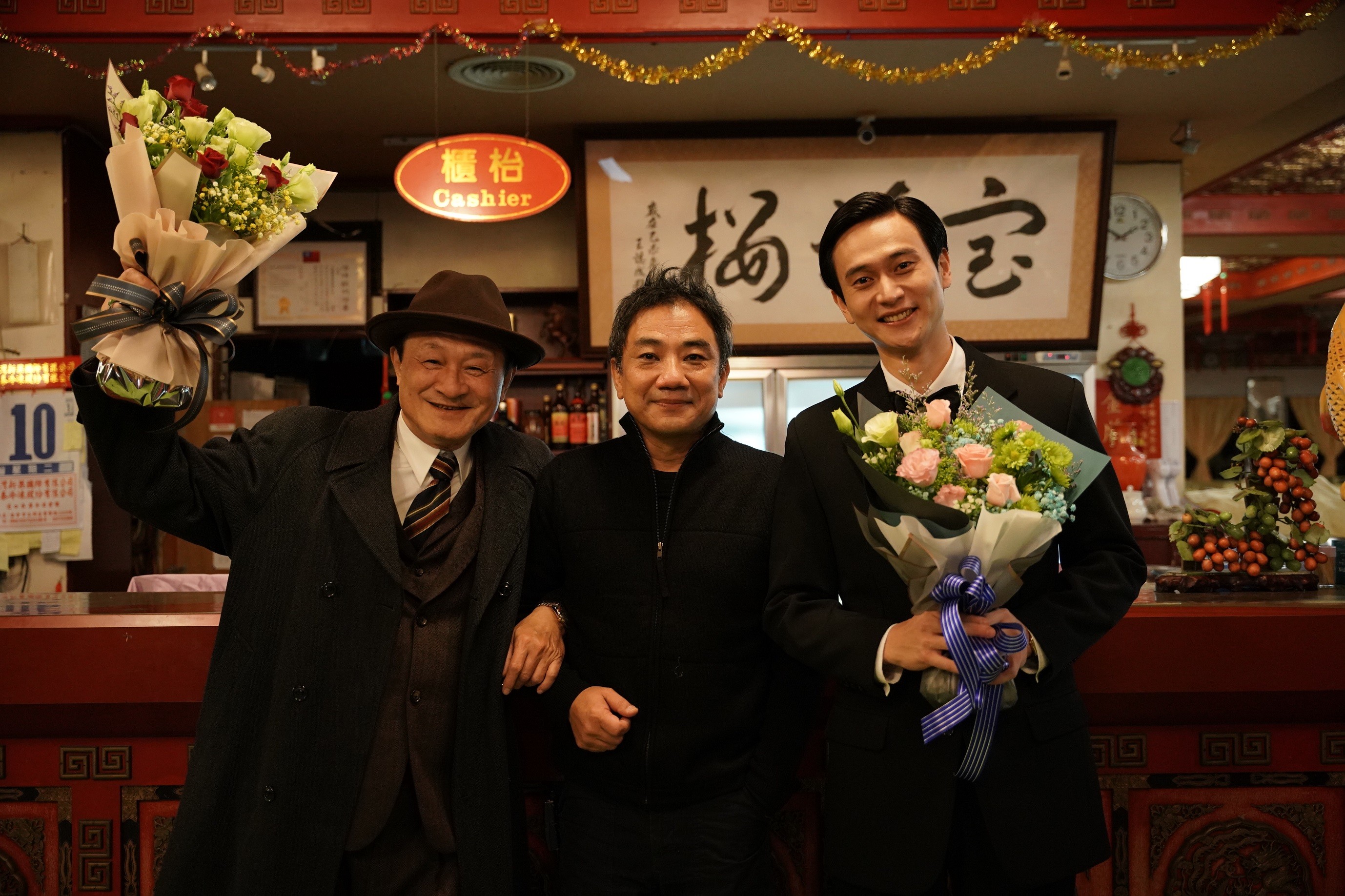 《老狐狸》入圍最佳男配角陳慕義（左起）、入圍最佳導演的蕭雅全、以及男主角劉冠廷。（華映娛樂提供）