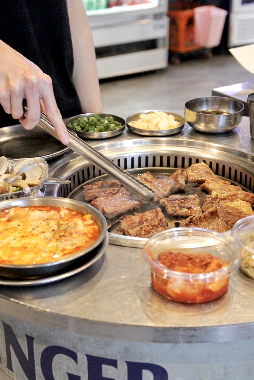 這回酒款都相當適合搭配油脂飽滿豐厚的烤肉，也是兩間酒吧為韓式烤肉打造的新餐酒思維。