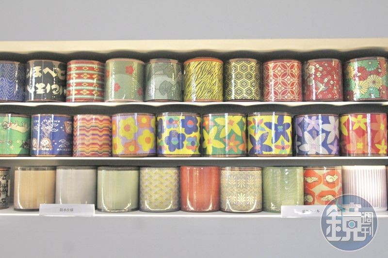 除了不同材質，如草蓆的榻榻米本體，兩側各種花紋的布邊也都是「久保木畳店」自家製的成品。