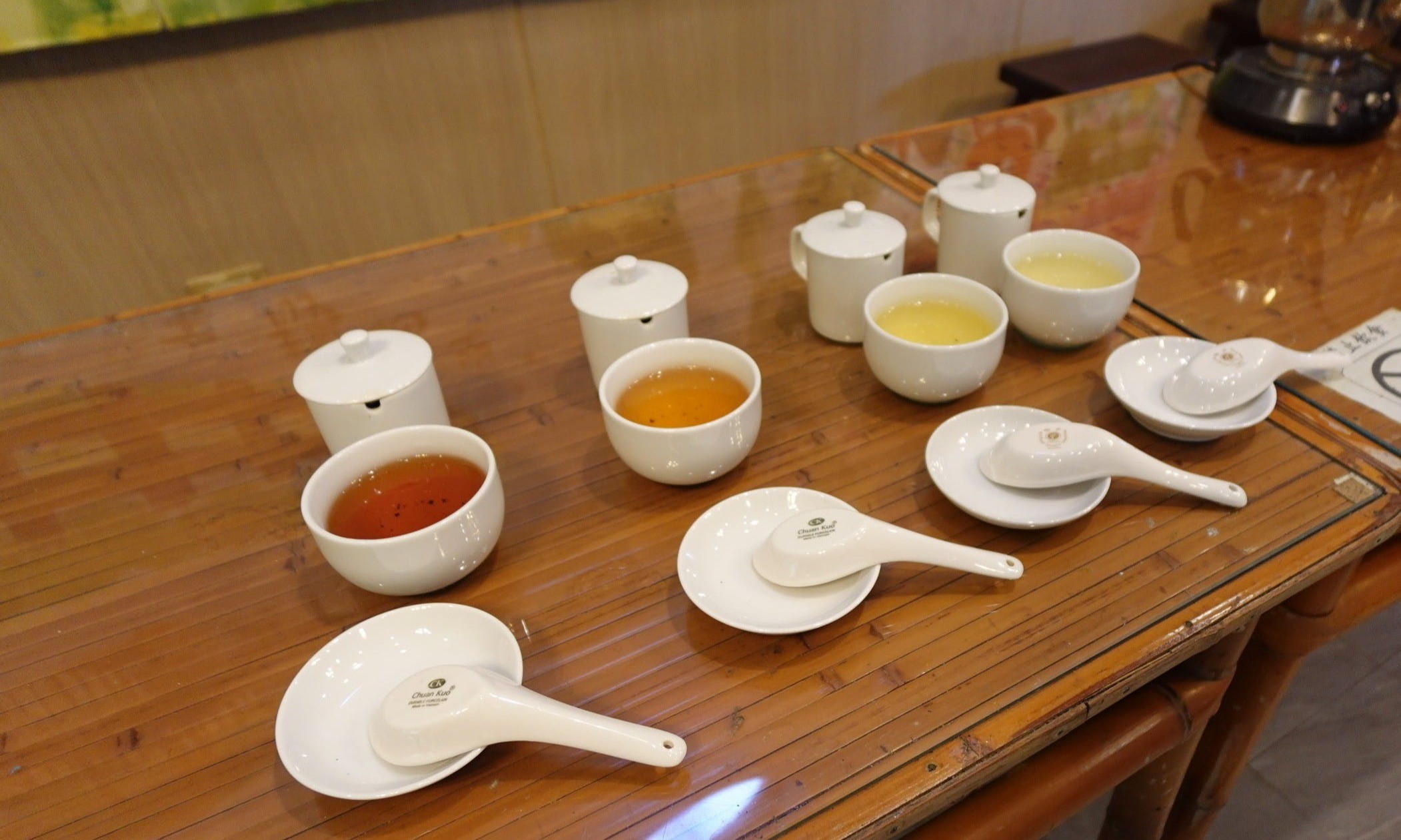 Brewing the Perfect Pot of Chinese Tea in Maokong, Taiwan