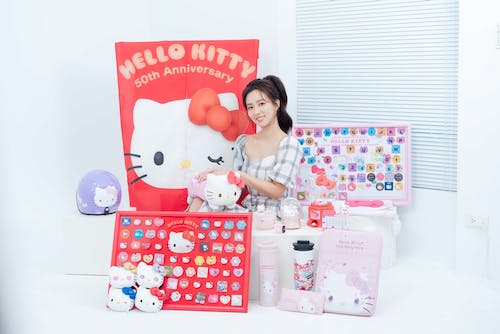 01_7-ELEVEN全店「Hello Kitty 50週年百變風格快閃購_集點送 」新年登場.jpg