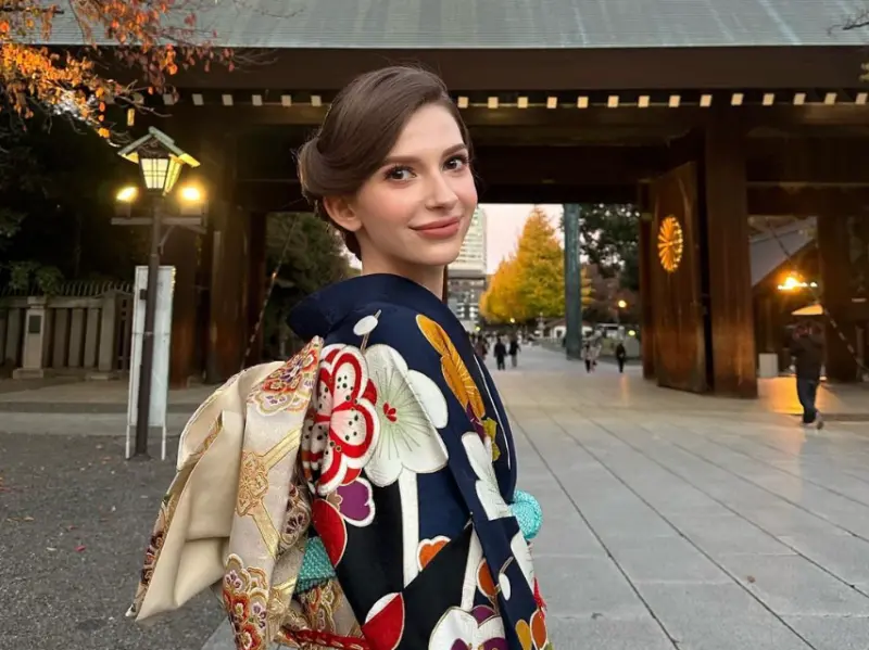 ▲26歲的椎野‧卡洛琳娜雖然是烏克蘭血統，但內在卻是完完全全的日本人。（圖／取自IG@karolina0824）
