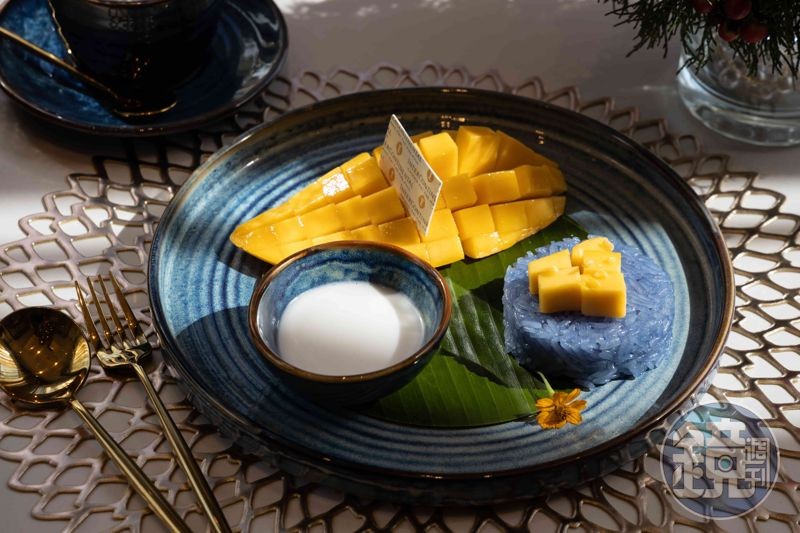 「Mango Sticky Rice」芒果沒有台灣的濃郁重口，卻清甜爽口與糯米飯超搭。（260泰銖／份，約 NT$234）