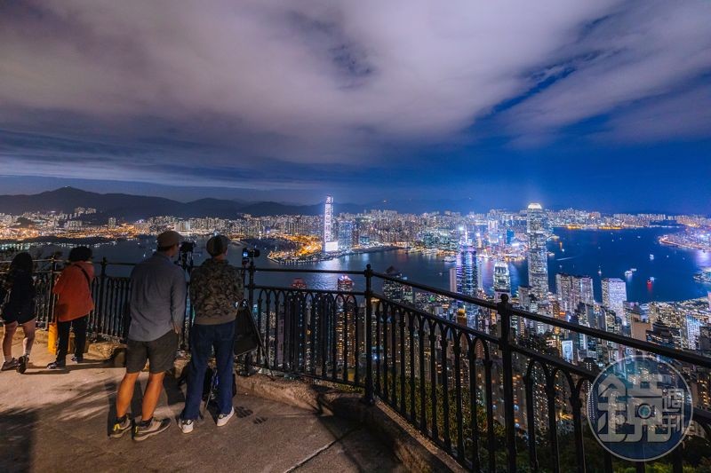 盧吉道觀景台被譽為是香港山頂最佳的免費觀景勝地。