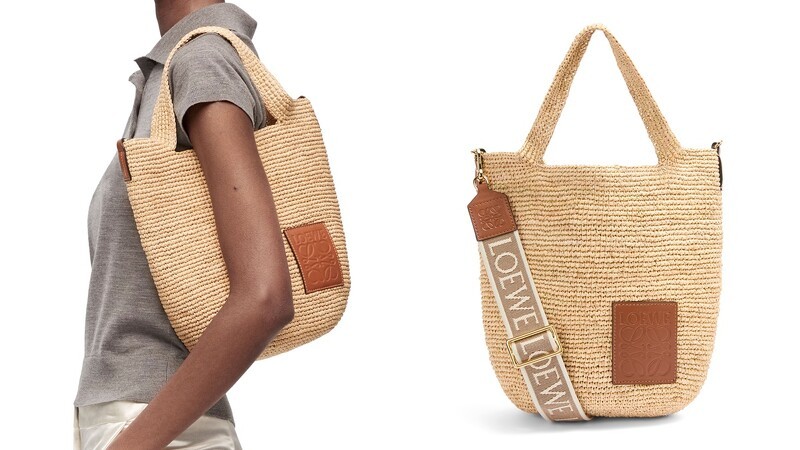 Loewe Mini Slit bag，NT$42,000。