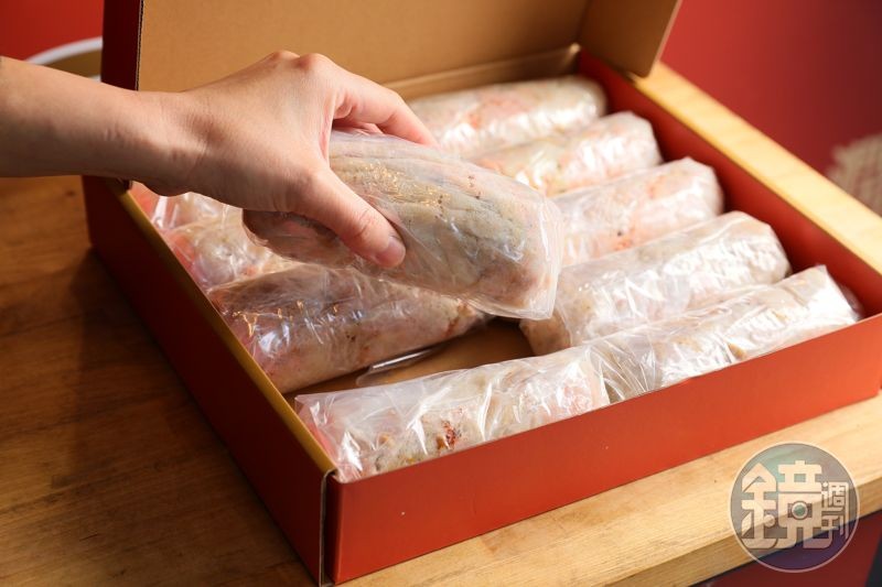 對於企業大型訂單已相當熟稔的劉宸翃，特別設計可一次放進10入潤餅的禮盒包裝。
